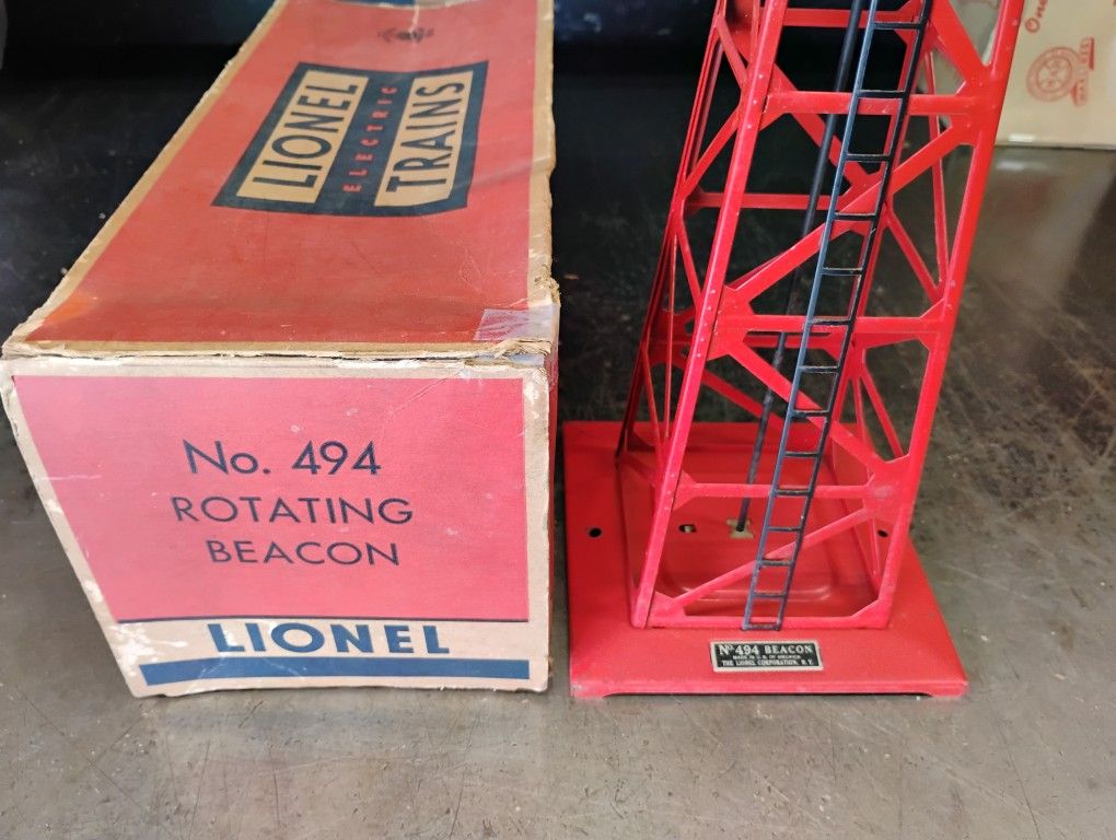 Lionel #494 Beacon Tower
