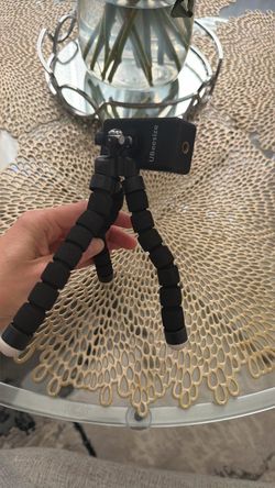 UBeesize Flexible Mini Tripod with Phone Mount