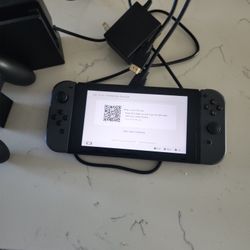 Nintendo Switch + Mario Kart Deluxe