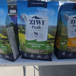 Comida Para Perro Y Gatos /Dog Food And Cat Food Pee Padas 