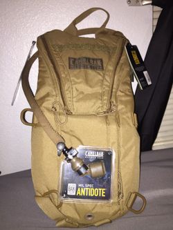 Camelbak antidote 100oz/liter
