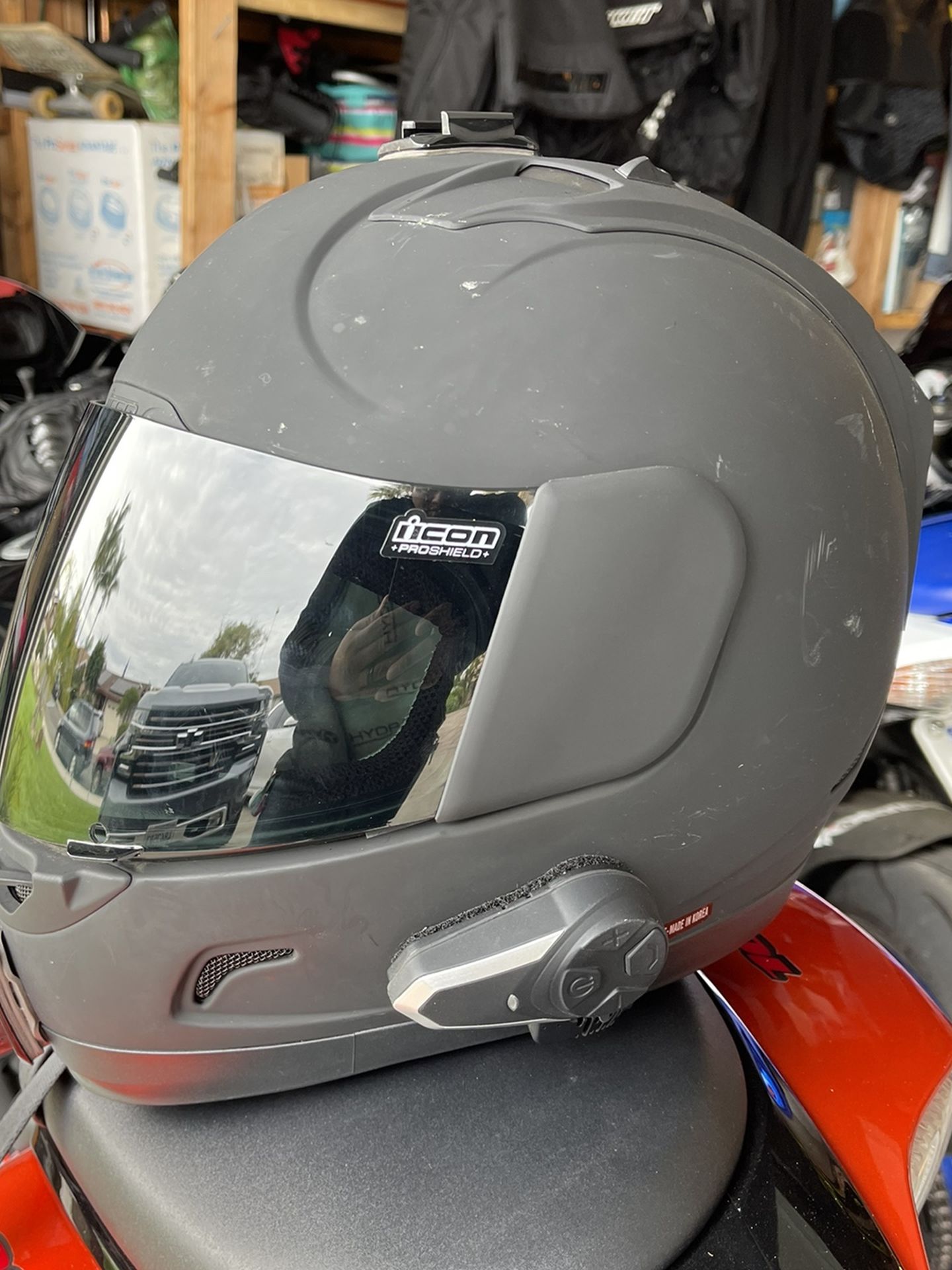 2x ICON HELMETs (2XL) (XL)