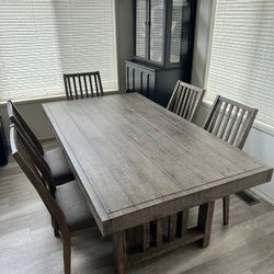 Dinning Table and Chairs FREE DELIVERY 