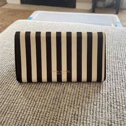 Henri Bendel Box