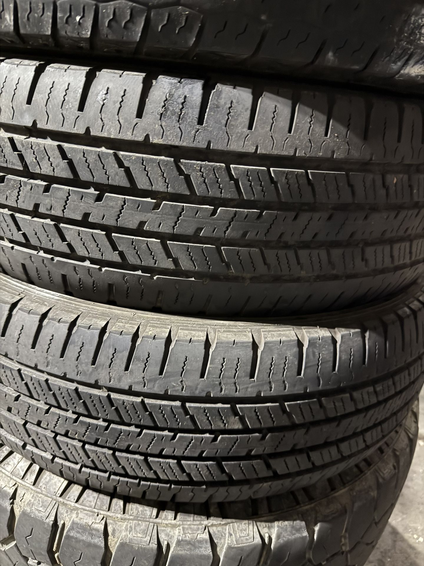 275/55R20 2 used tires