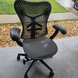 Steelcase  Mirra Desk Chair  Good Condition