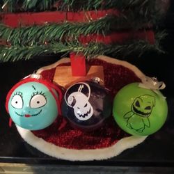 Jumbo Sized Ornaments (Personalized)