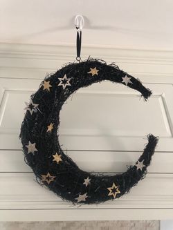 Crescent Moon and Star Light Up Halloween Wreath