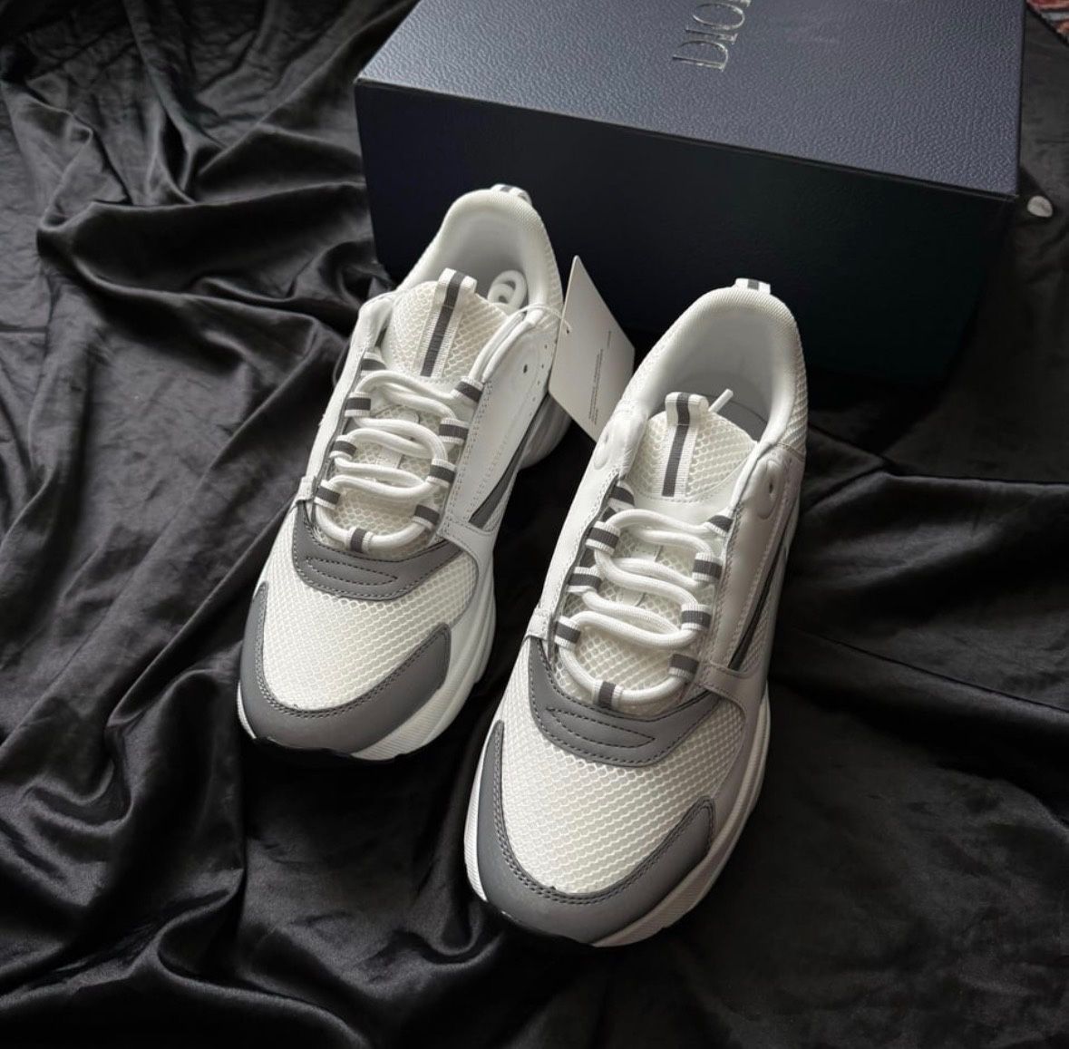 White Dior B22s