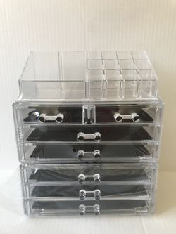 Cosmetic drawers