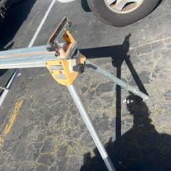 DEWALT Aluminum Adjustable Miter Saw Stand