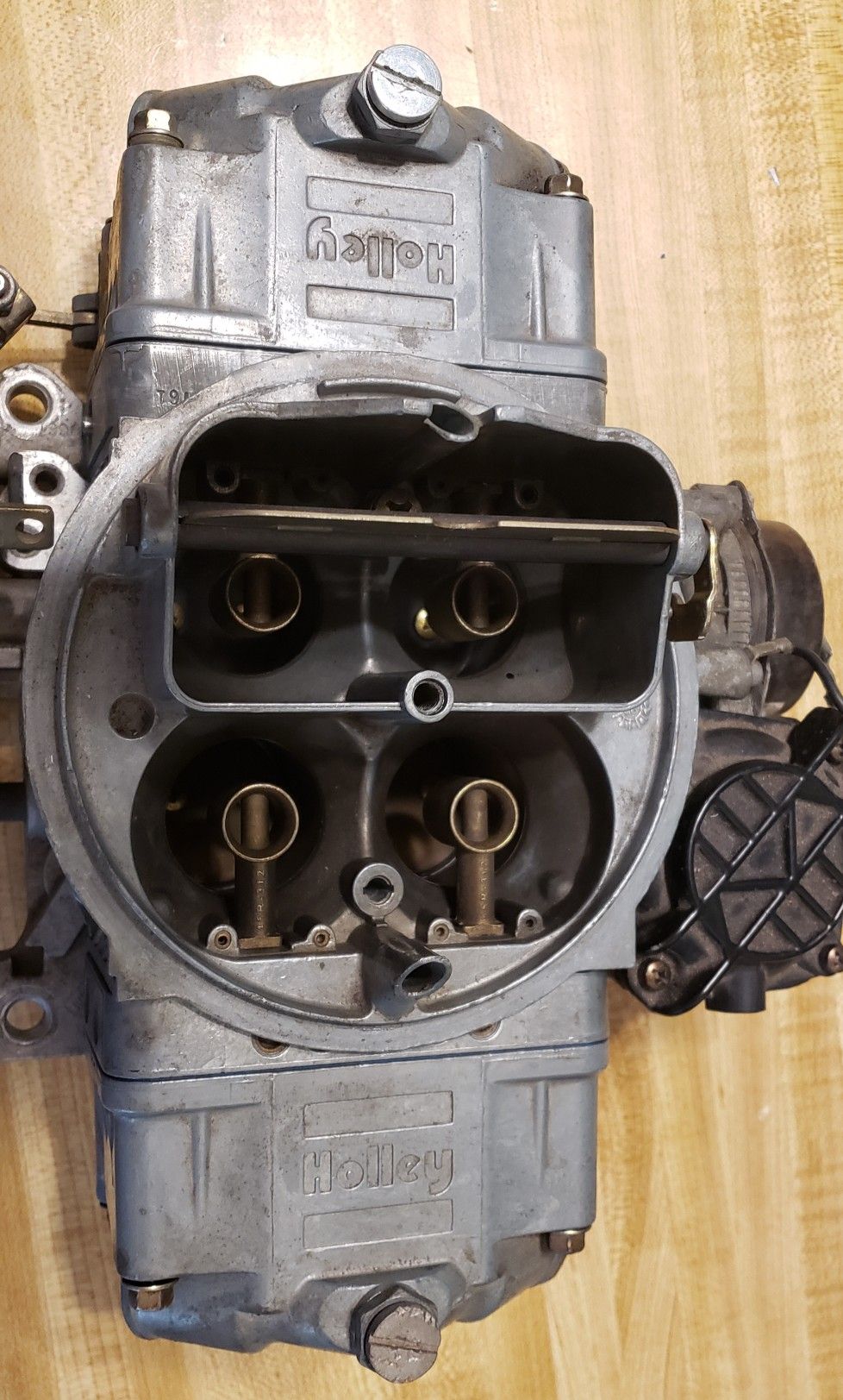 Holley 670 cfm street avenger carb 806703 for Sale in St. Petersburg