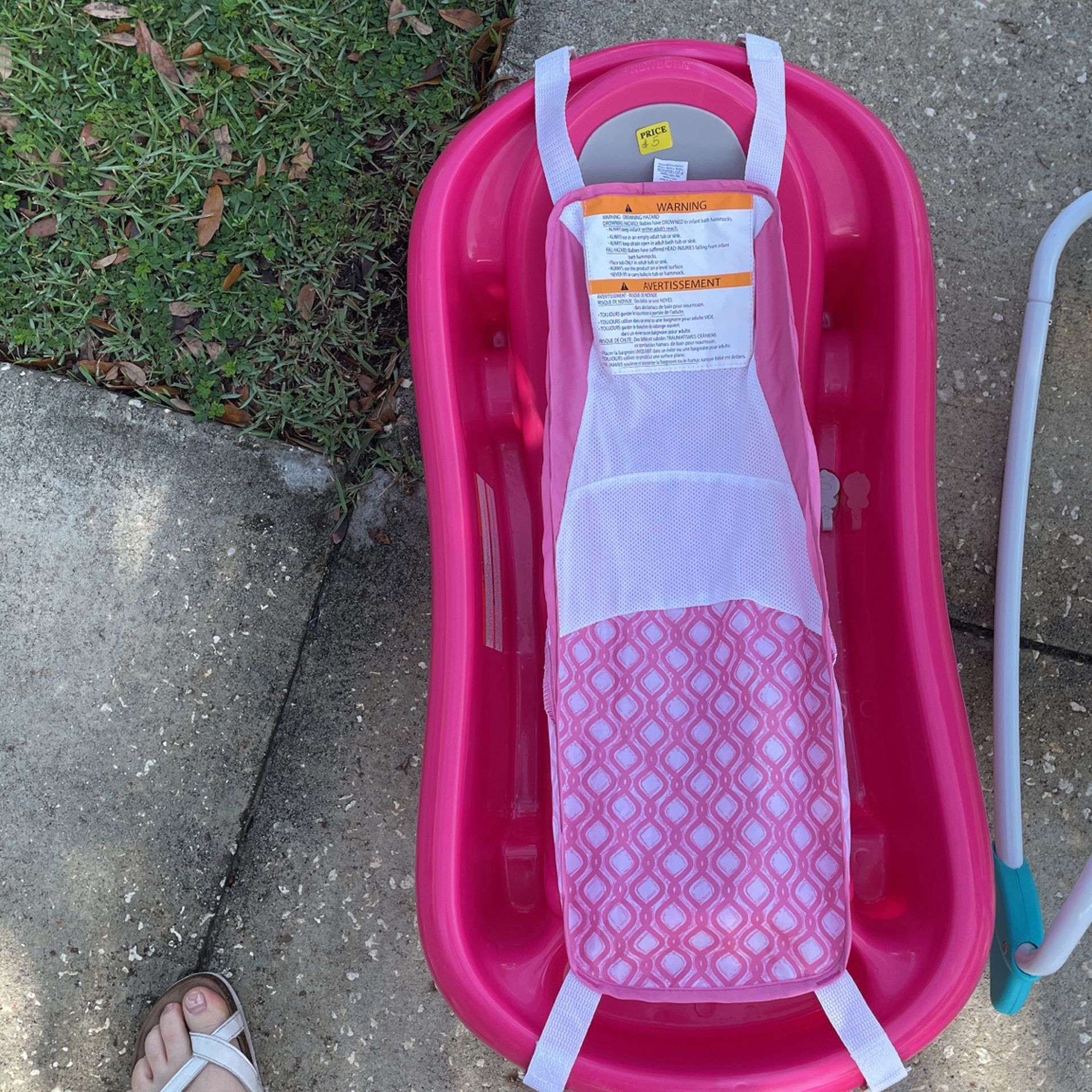 Baby Tub With Infant Sling