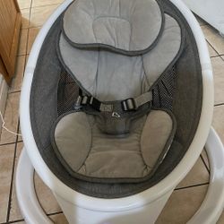 Munchkin  Baby Swing