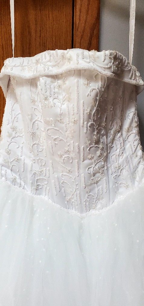 David's Bridal Strapless Tulle Beaded Bodice With Cuff Wedding Dress