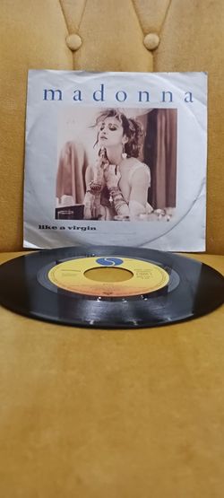 VINYL 45 RECORD OF MADONNA