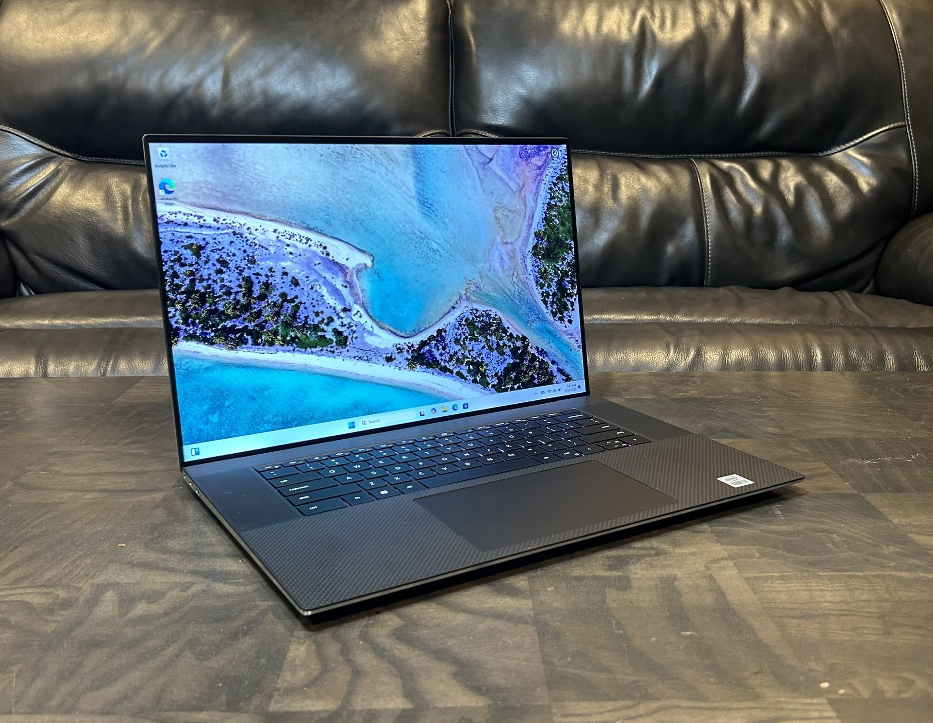 Excellent DELL XPS 17 9700 17.3” inches Core i7 10th gen 16GB RAM 500GB SSD RTX 2060 6GB GPU Windows 11 laptop computer