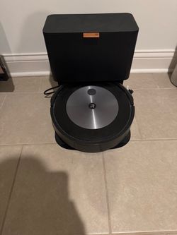 iRobot Roomba J7+ AND spare bags/parts