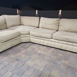 Sectional Couch !!!FREE DELIVERY!!!