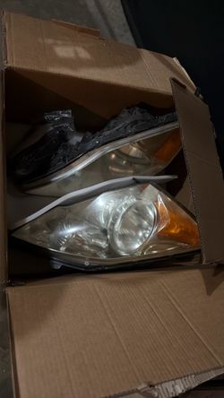 Honda CRV Headlights