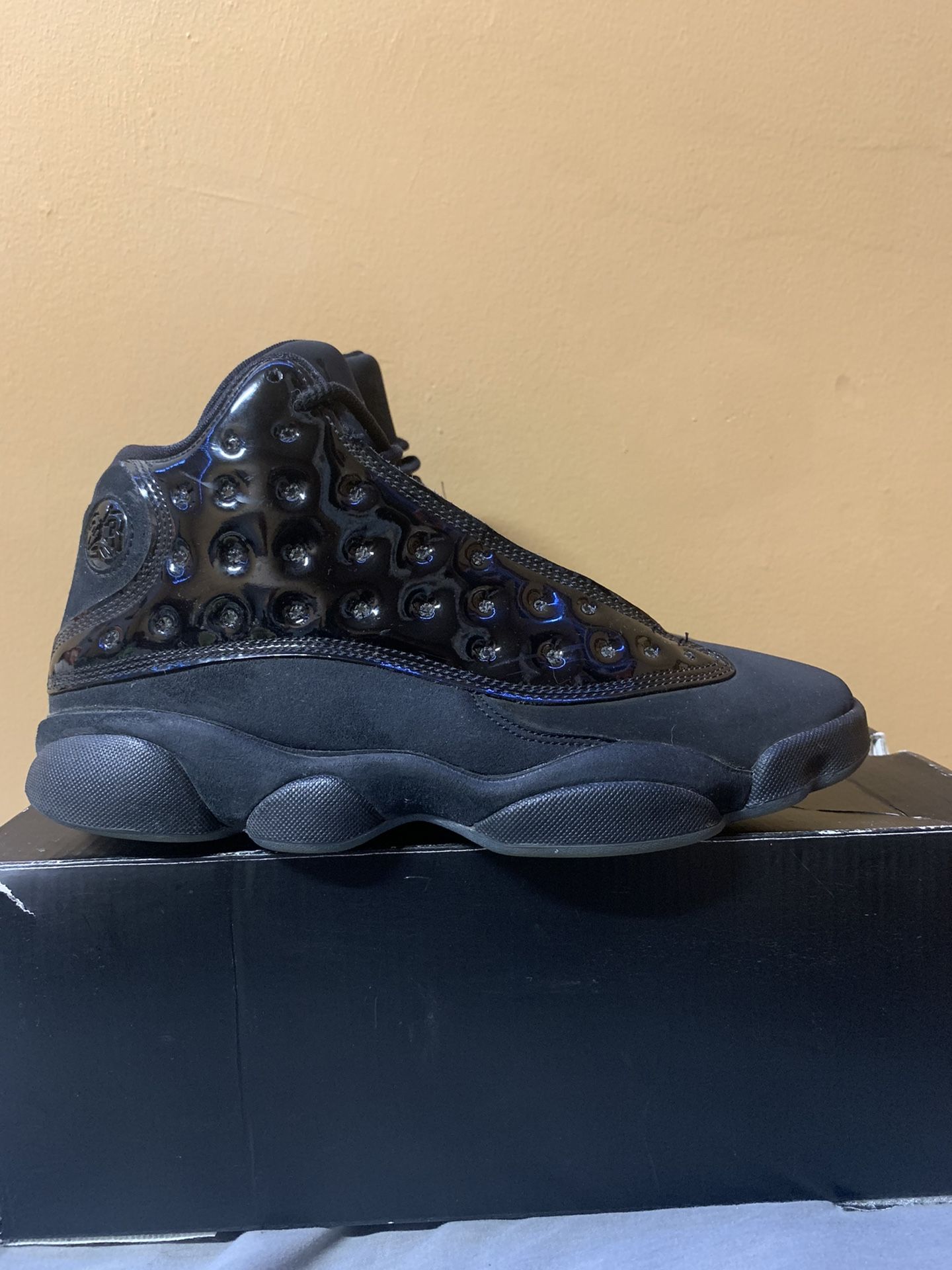 Air Jordan 13 retro “Cap and Gown”