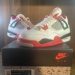 Air Jordan 4 Fire Red Size 5Y