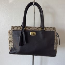 Coach Leather Legacy  Chelsea 