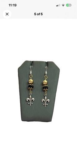 Fleur De Lis New Orleans Saints Black and Gold Beaded Dangle Earrings