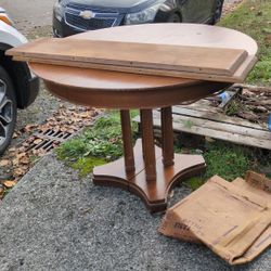 Free Dining Table