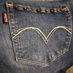 Womans Levis 