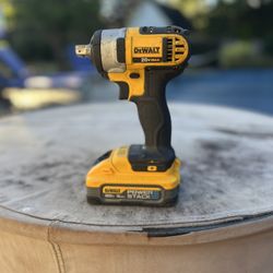 DeWalt 1/2” Cordless Impact Wrench and 5AH Powerstack Battery 