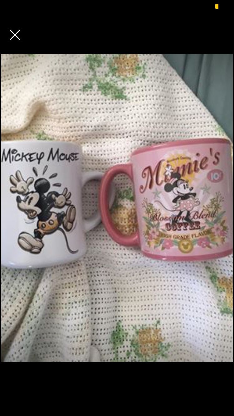 Disney’s Mickey/Minnie Glass Mugs