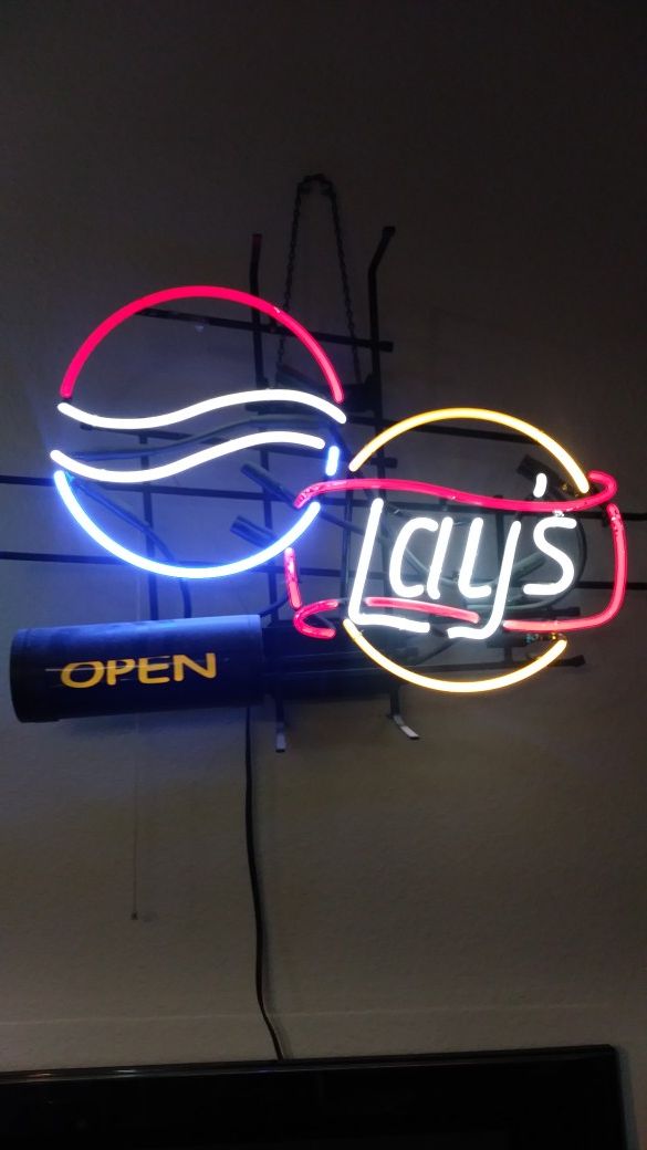 Pepsi lays neon sign