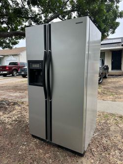 Samsung Side-by-Side Stainless Steel Refrigerator - Works Great - Fast Pickup 91331