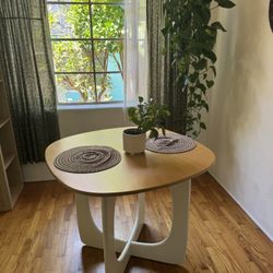 Modern Dining Table 