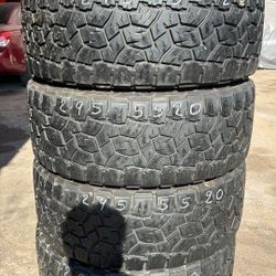 LT 295 60 20 TOYO OPEN CONTRY AT |||
DOT 22$350 70% Tread  