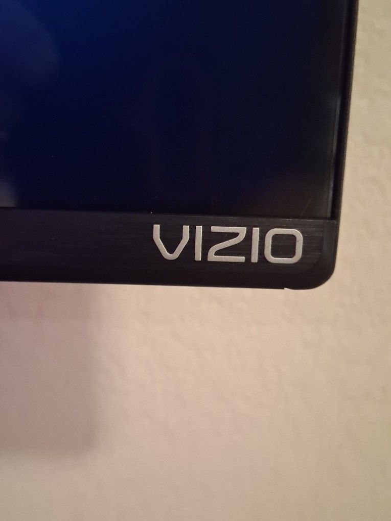 FIFTY INCH VIZIO FLAT SCREEN SMART TV. 2 MONTHS OLD.