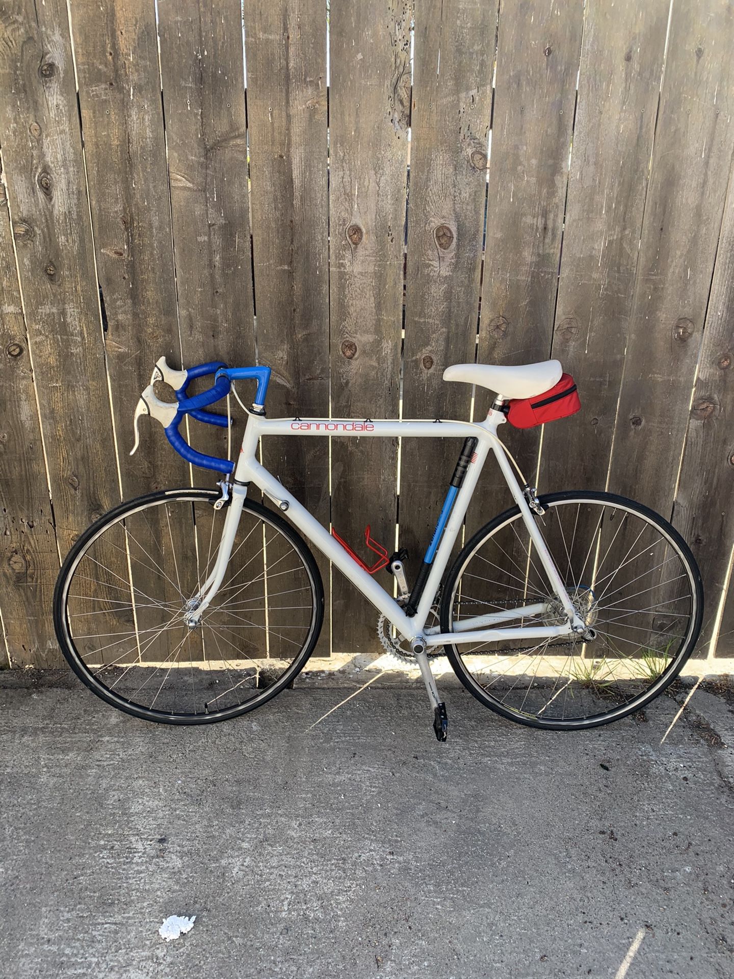 Vintage Cannondale road bike- 1988 SR500 Shimano 105 60 cm