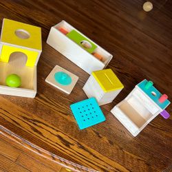 Montessori toys