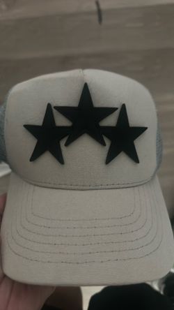 Amiri hat