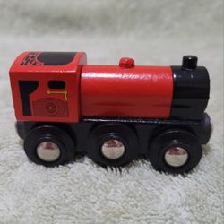 Vintage Deadstock Rare 2001 BRIO 33604 WOODEN RED STEAM ENGINE TRAIN.