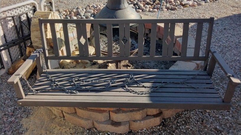 Wooden Porch Swing With Chains