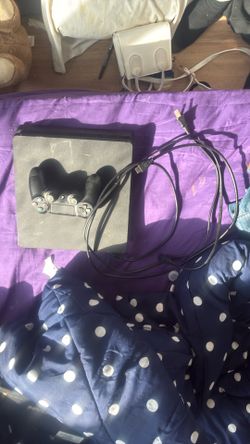 PS4 SLIM W 1 CONTROLLER