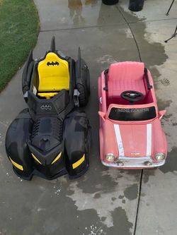 Set of two kids cars (need battery replacement)