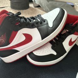 Jordan 1 Mid Black Gym Red