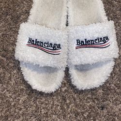 Balenciaga fur slides size 10 