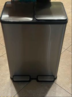 Trash can