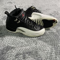 Youth Jordan 12 Retro “Playoffs” 5.5Y