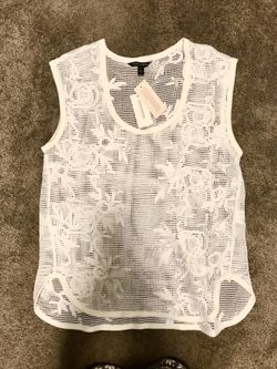 Banana republic embroidered top! New XS