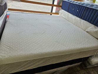 Mattress and box spring king size